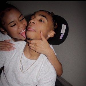 Meet your Posher, Elisha